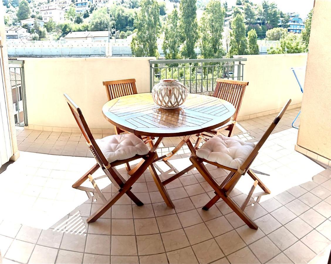 Casa Vacanze Esedra Apartment Пескара Екстериор снимка